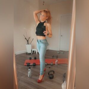 Meet your Posher, Liz